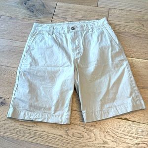 J. Lindeberg Khaki Shorts Golf Size 31" (555)